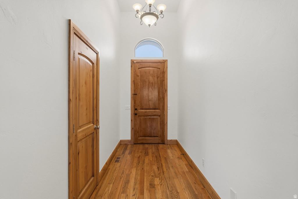 3879 LONDON LN photo 4