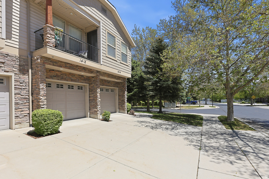 1412 W STONE MEADOW DR photo 3