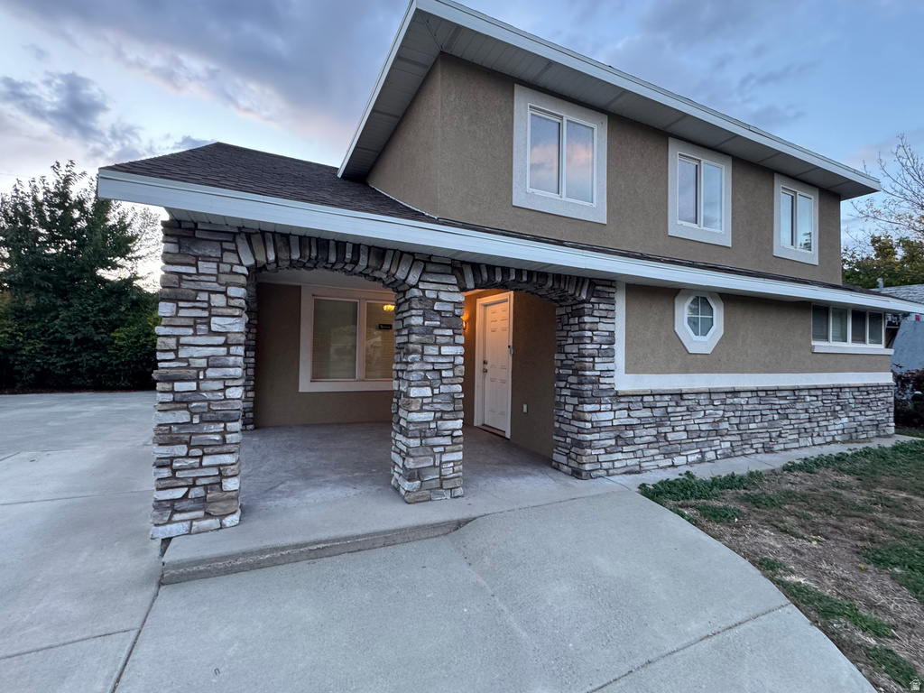 781 SHERWOOD DR photo 4