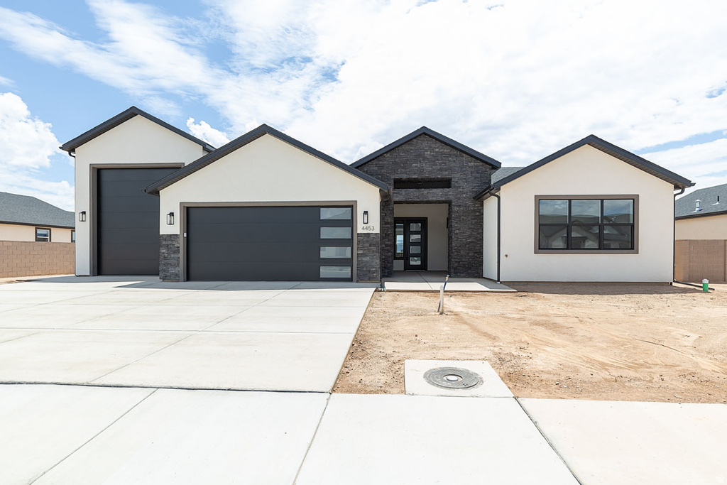 4453 W 150 N, Cedar City