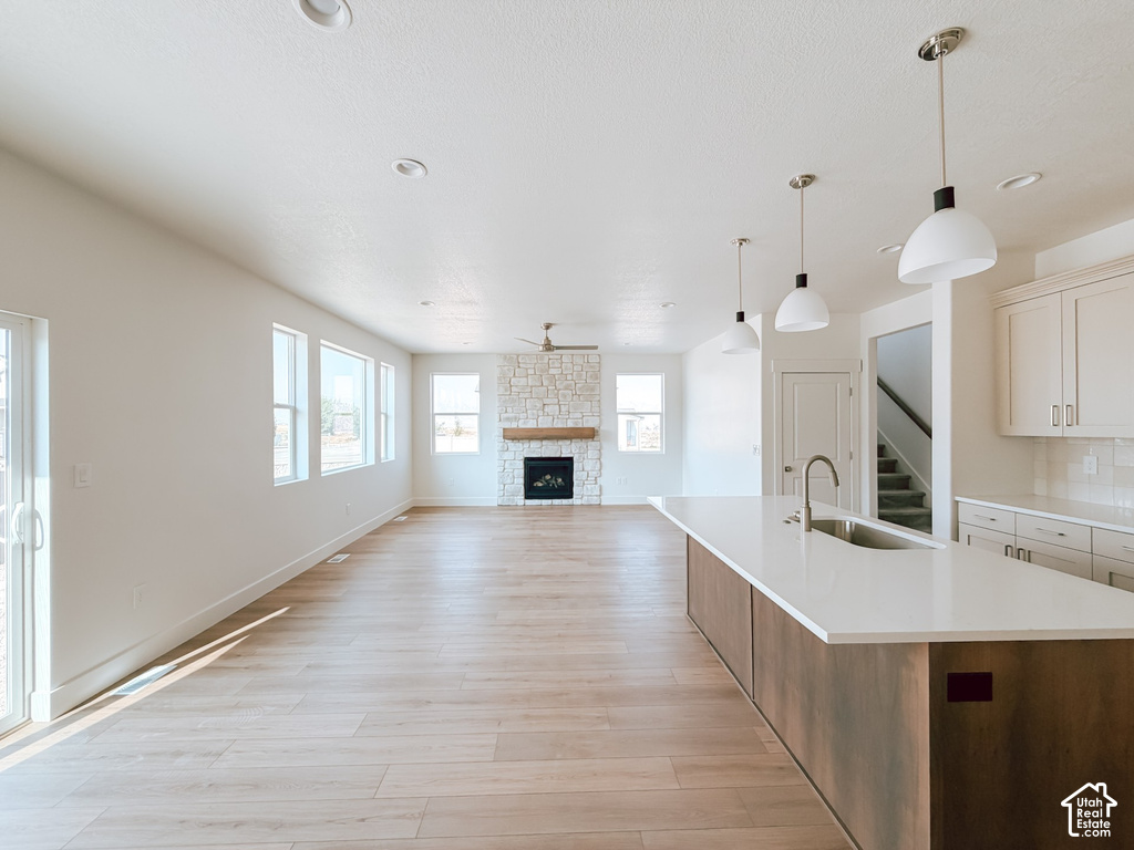609 W 2030 N photo 3