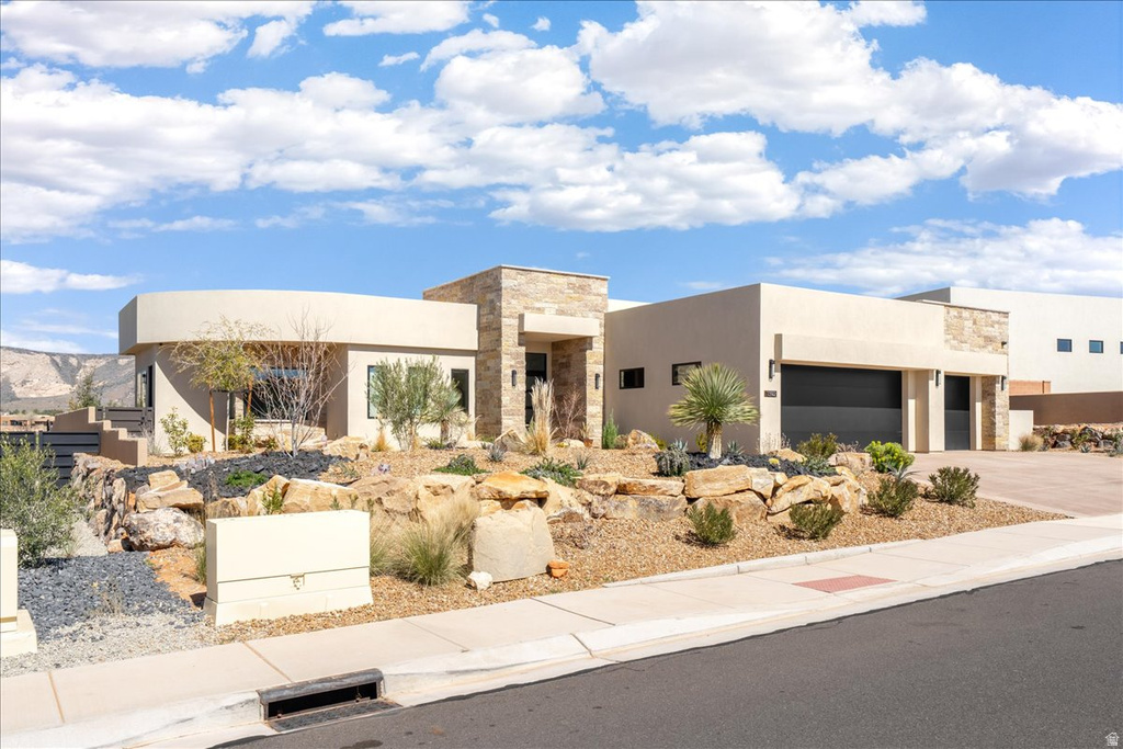 1392 W CANYON TREE DR, St. George