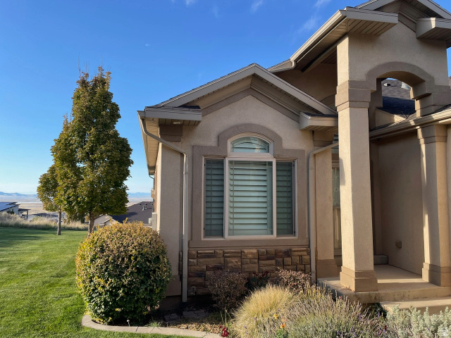 209 EDGEWOOD CIR photo 4