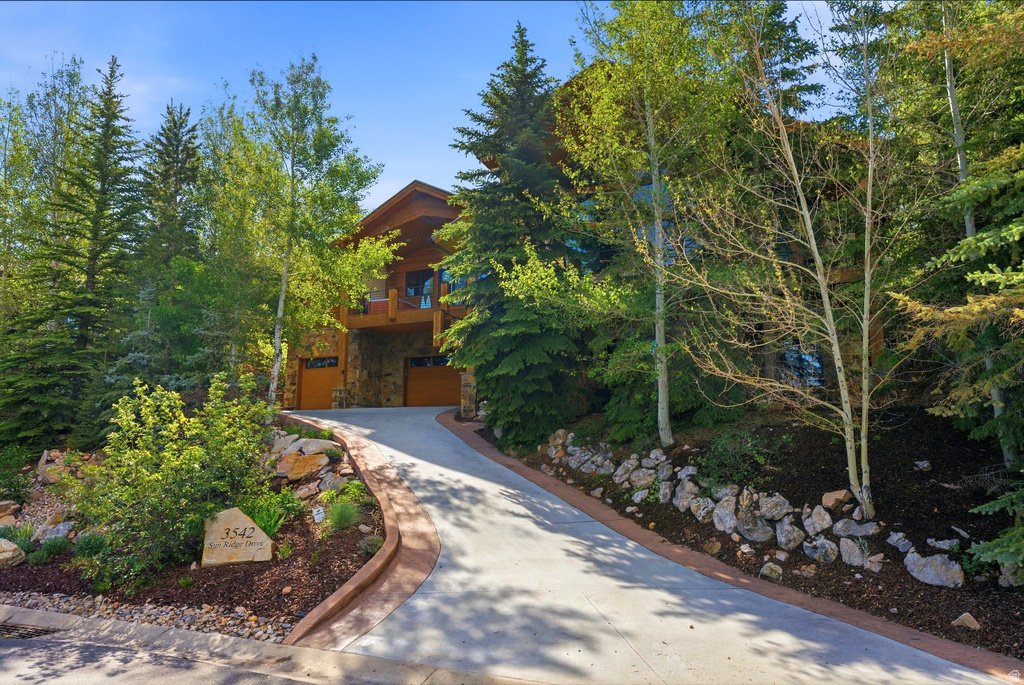 3542 SUN RIDGE DR photo 2