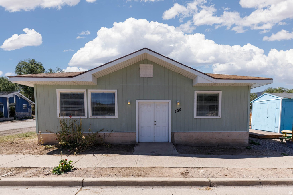 109 N Main St, Marysvale, UT 84750