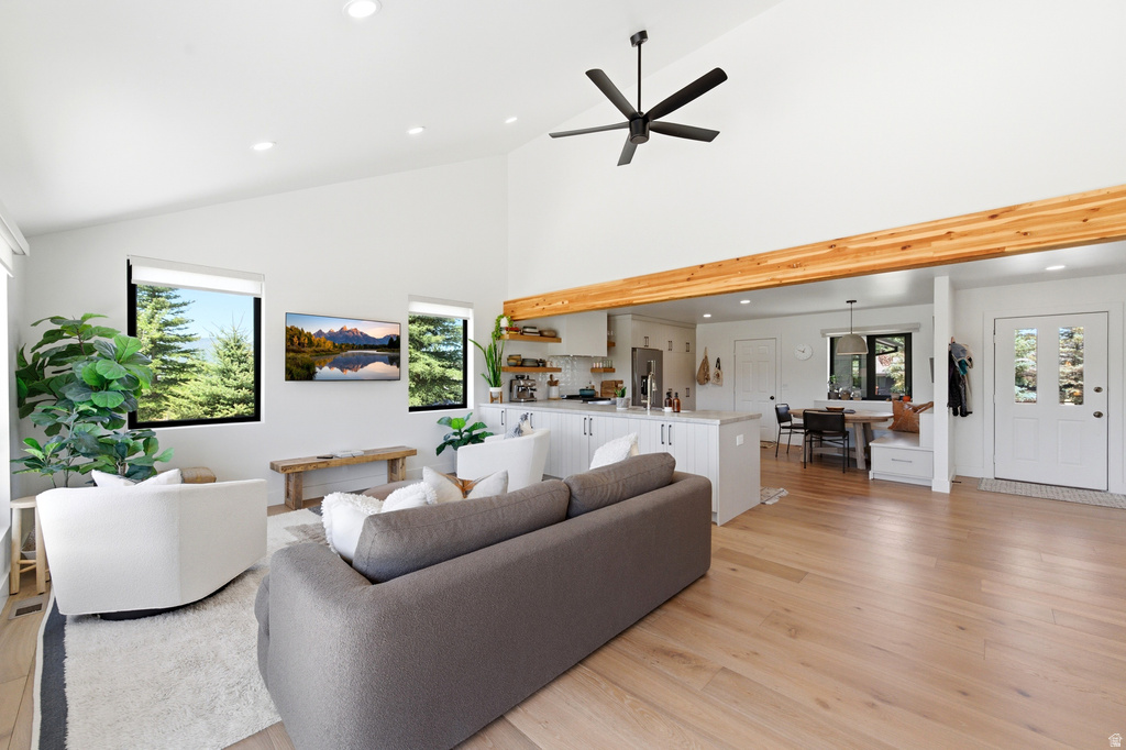118 E COUNTRYSIDE CIR photo 2