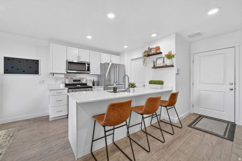 423 N NORTHSHORE DR photo 3