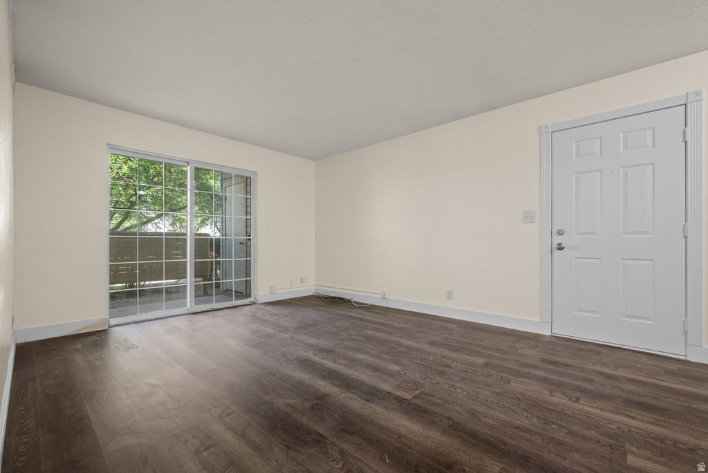 1216 E WATERSIDE S CV photo 4