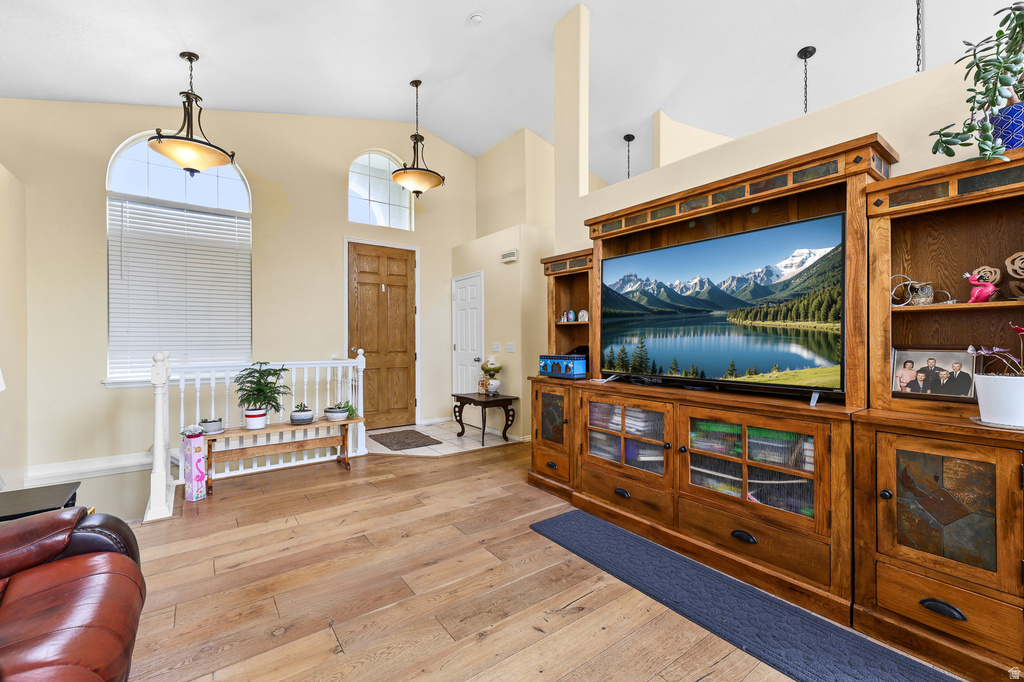 107 E PEBBLE BEACH DR photo 4