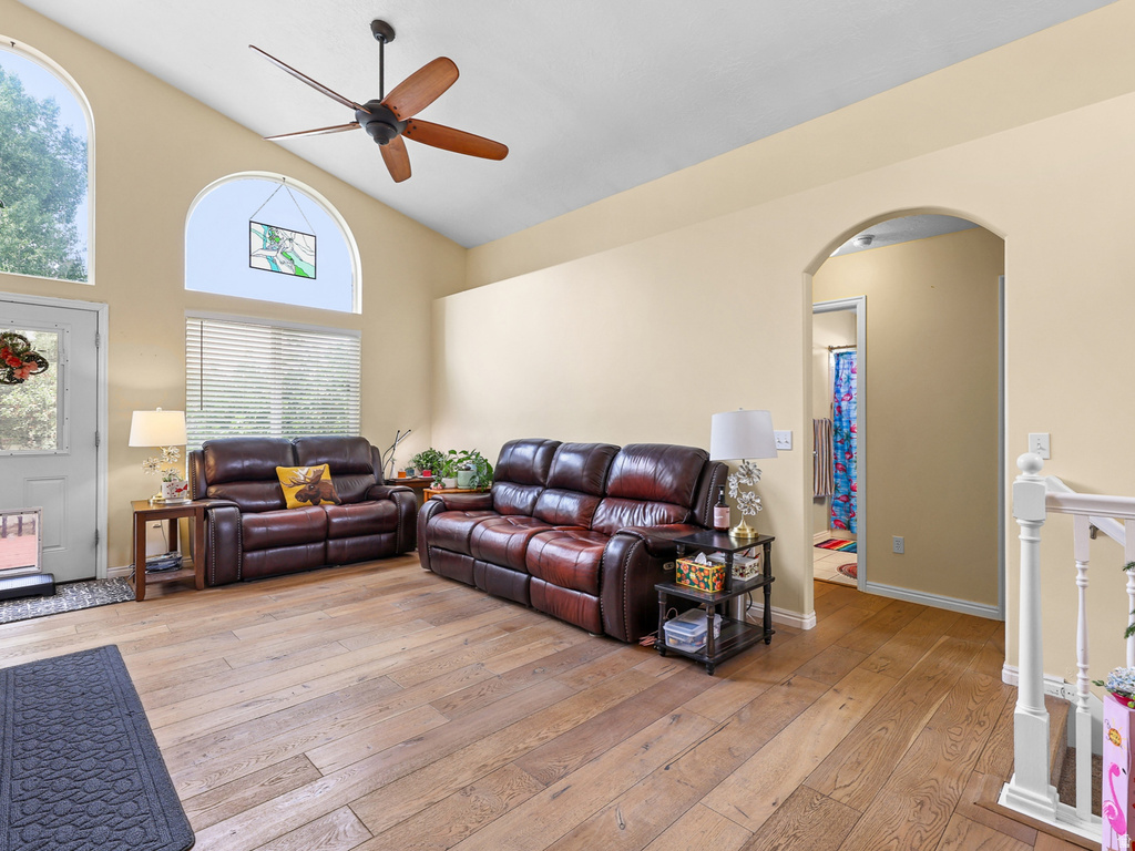 107 E PEBBLE BEACH DR photo 2