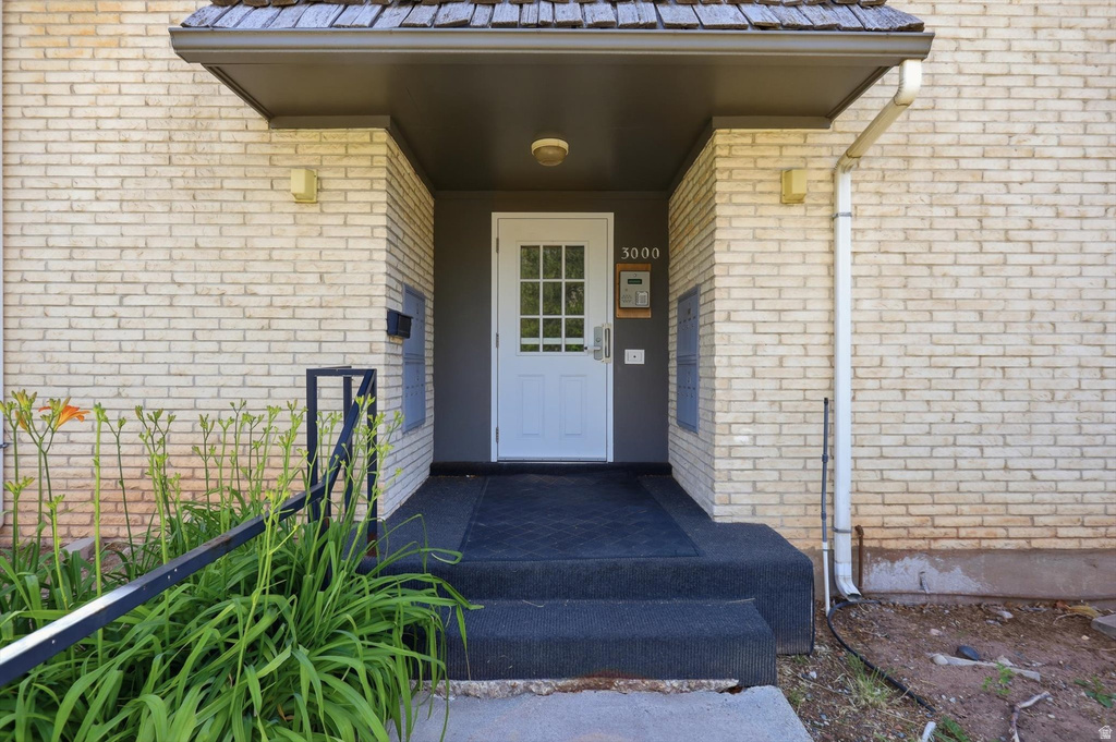 3000 E KENNEDY DR photo 2
