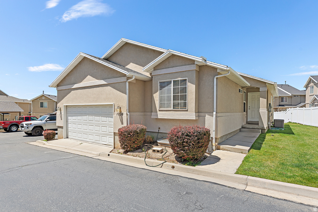 1236 S 1440 E photo 3
