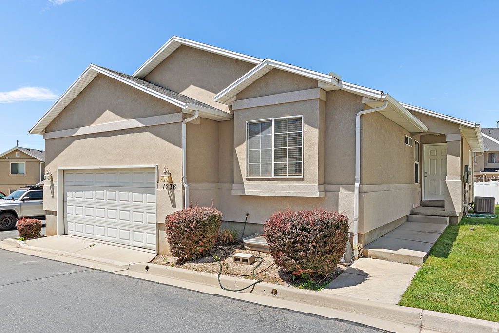 1236 S 1440 E photo 2