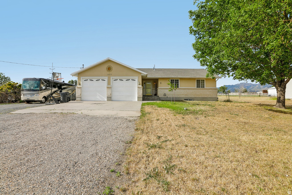 425 W CHERRY ST photo 3