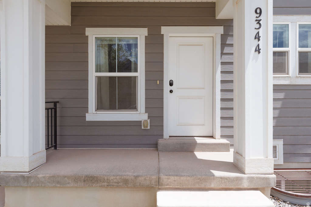 9344 N VERNHAM LN photo 3
