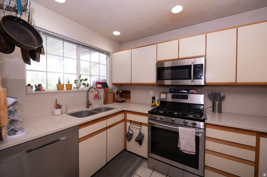 83 W 200 N photo 5