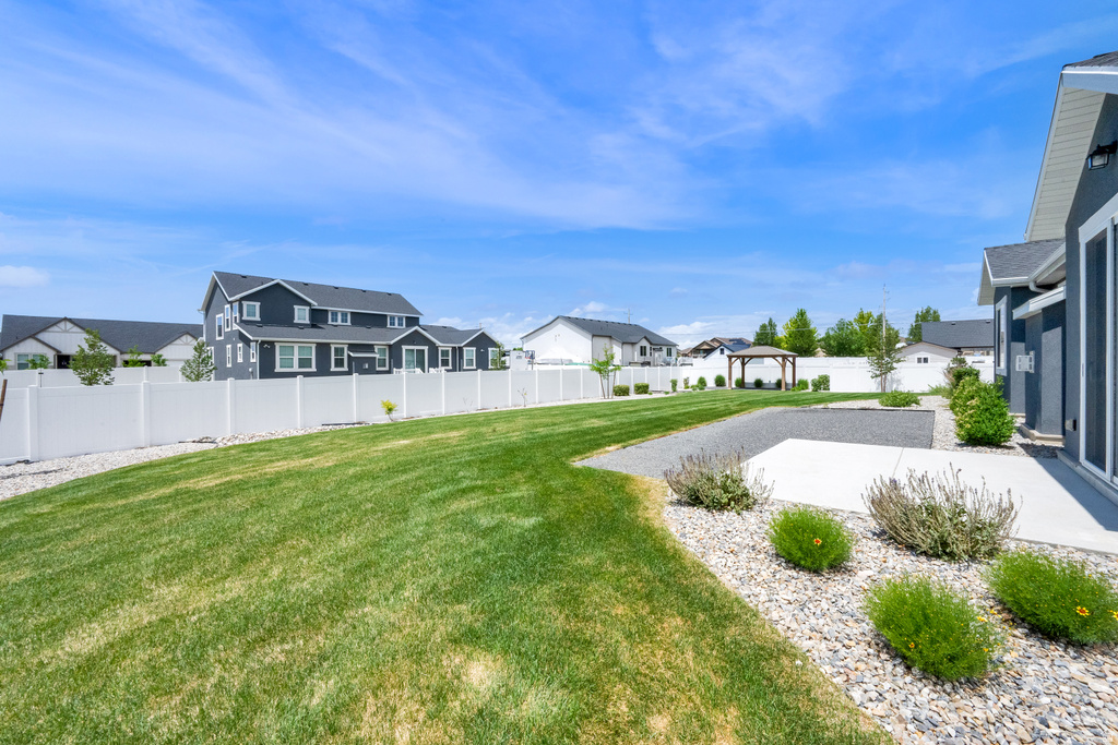1823 S 2475 W photo 4