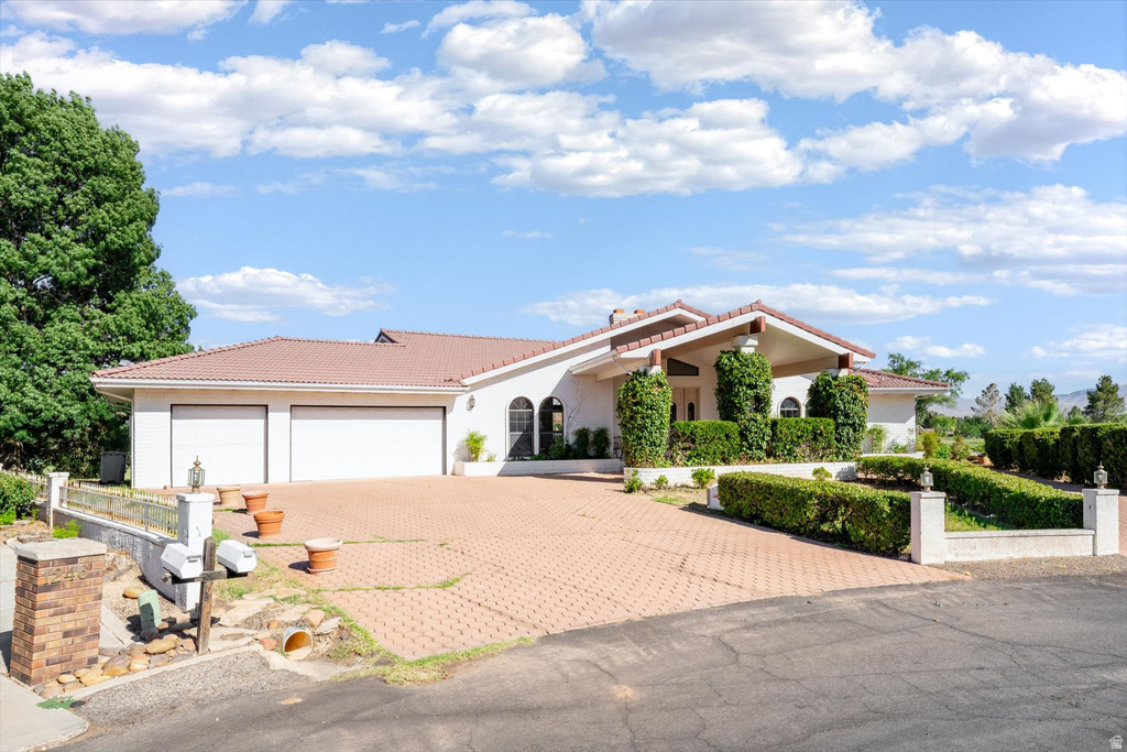 1247 HAGEN CIR photo 3