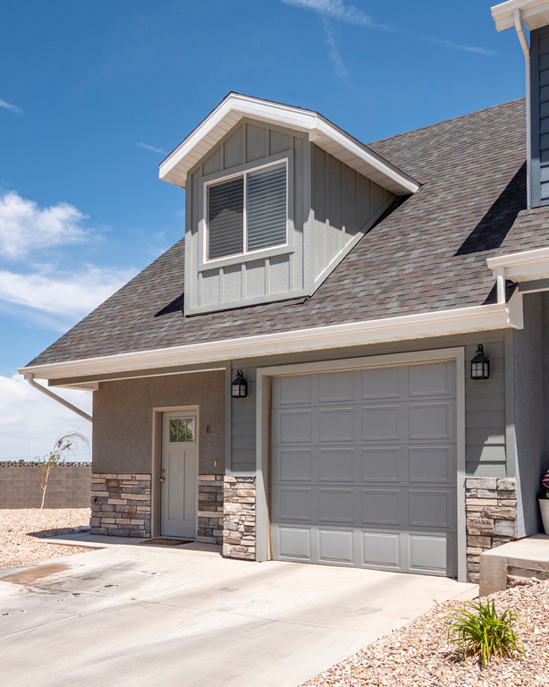 1510 W TOPAZ DR photo 3