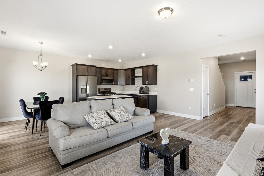 1510 W TOPAZ DR photo 5