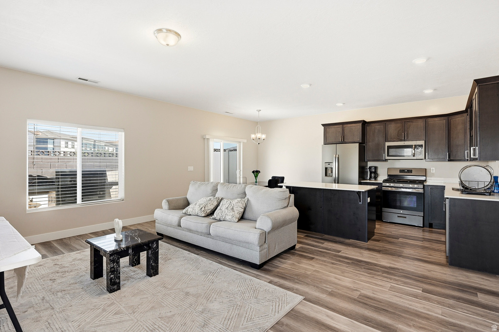 1510 W TOPAZ DR photo 4