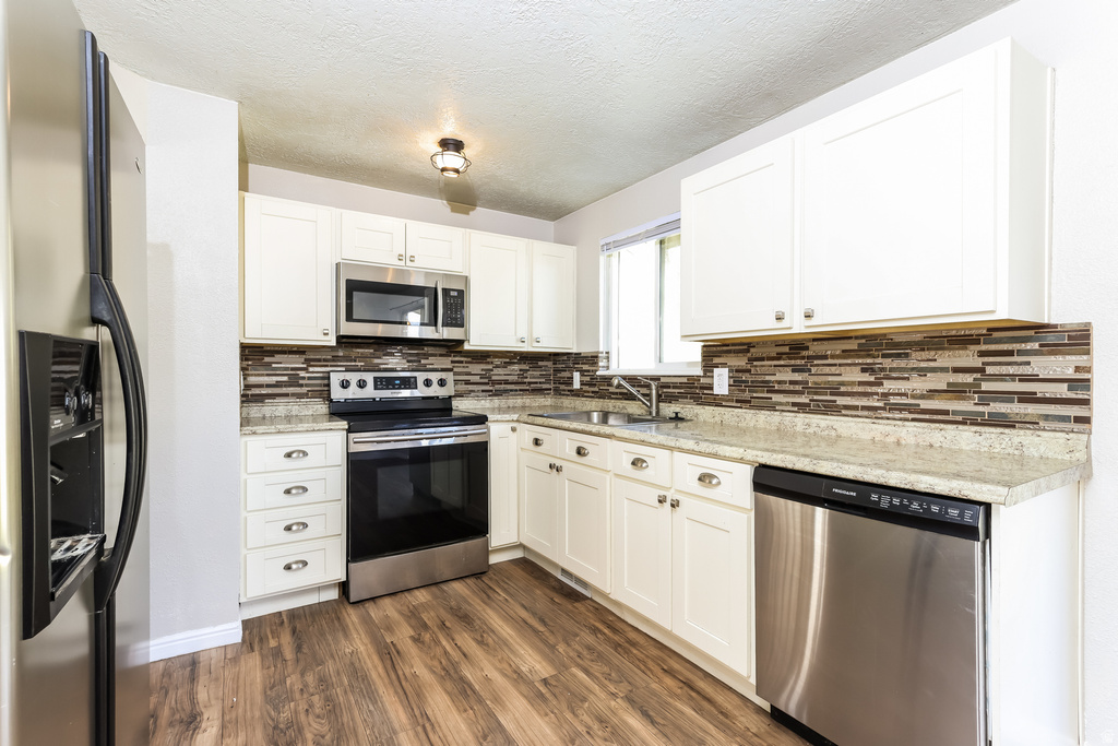 3748 W LEWISPORT S photo 5