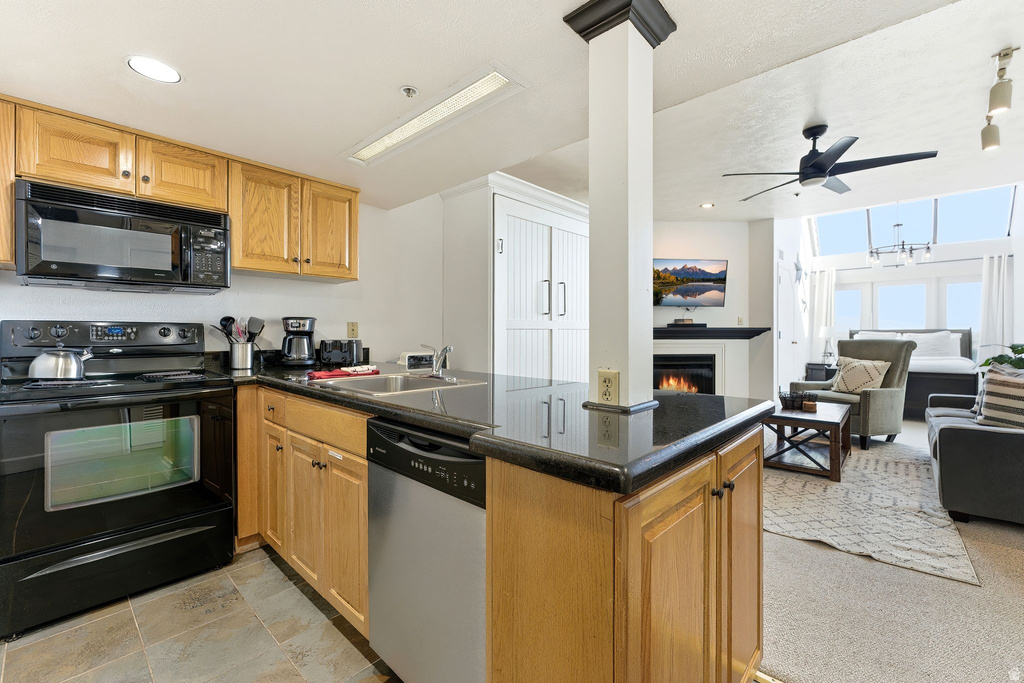 1415 LOWELL AVE photo 5