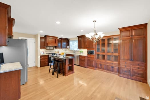 2304 W BONANZA CIR photo 3