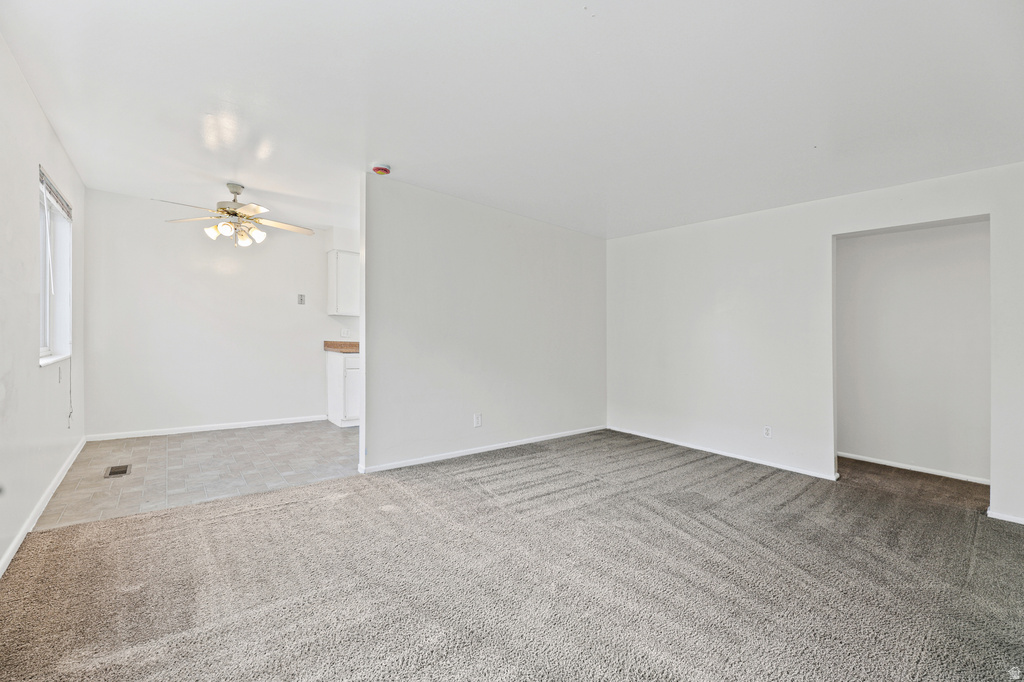 549 E STRINGHAM S AVE photo 4