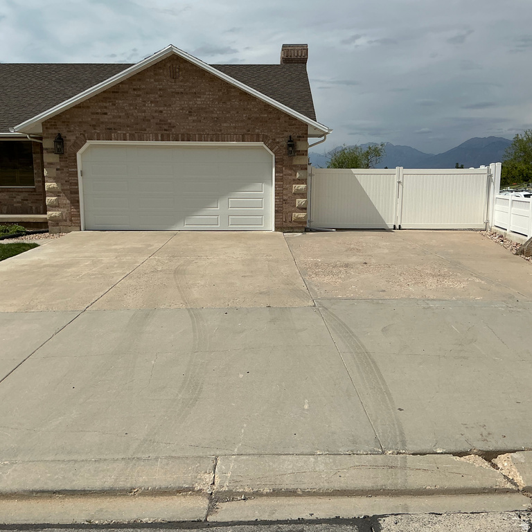 579 E FREMONT WAY photo 2