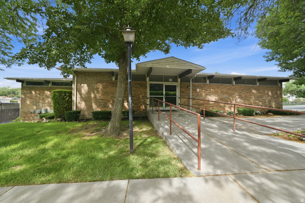 735 E Three Fountains Circle   #52 — photo 28