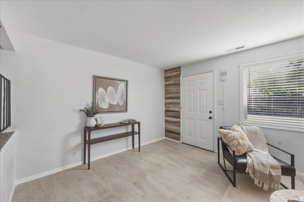 214 S 175 E photo 5