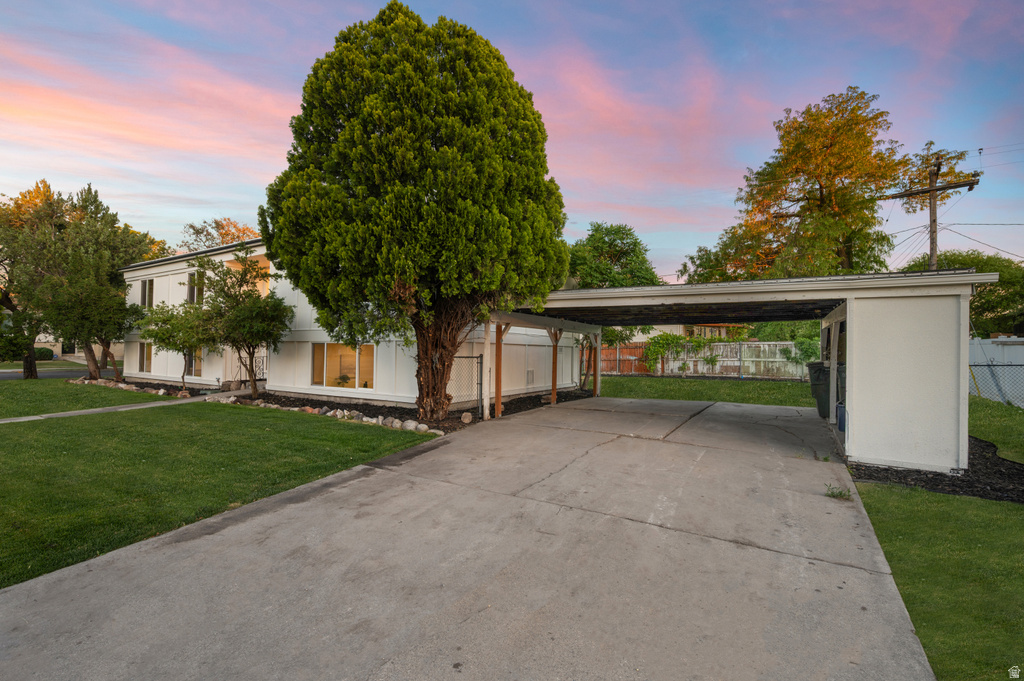 1727 W INDEPENDENCE N BLVD photo 5