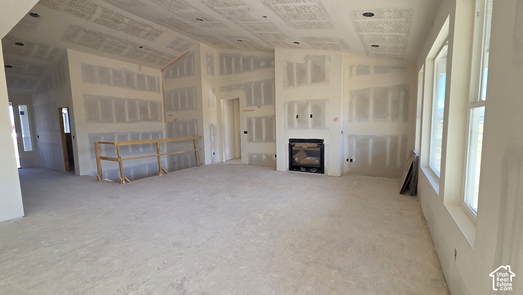 421 N 350 W photo 3