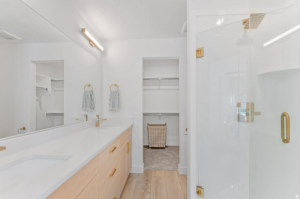 864 E BROOKSHADE S LN photo 3