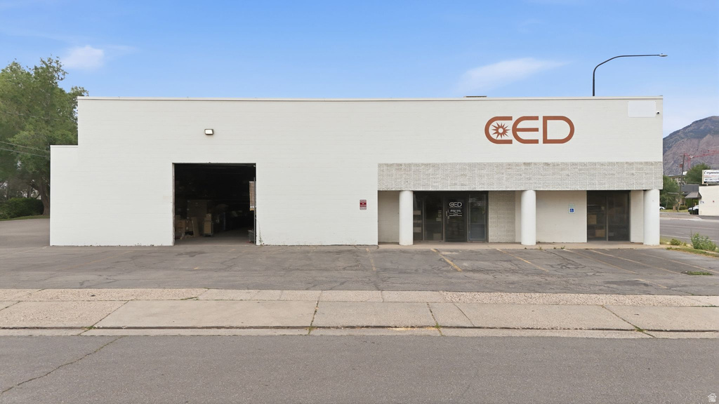 2725 S Wall Ave E, Ogden, UT 84401