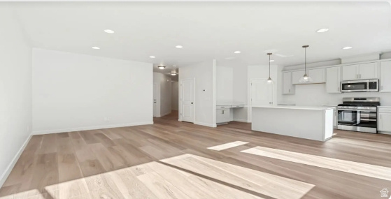 2603 N 2080 W photo 4