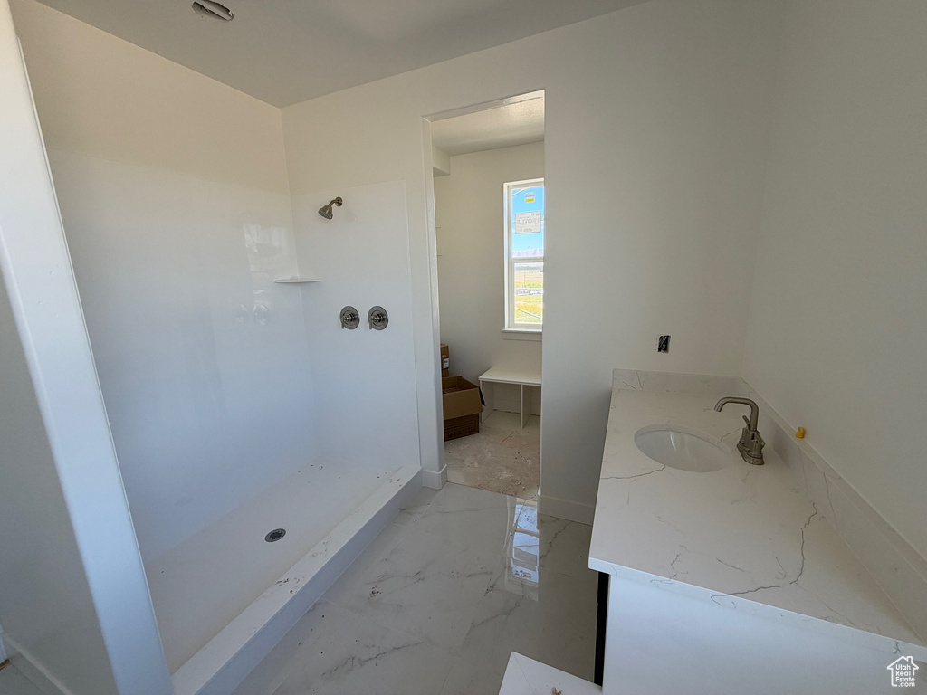 1223 N 360 E photo 5