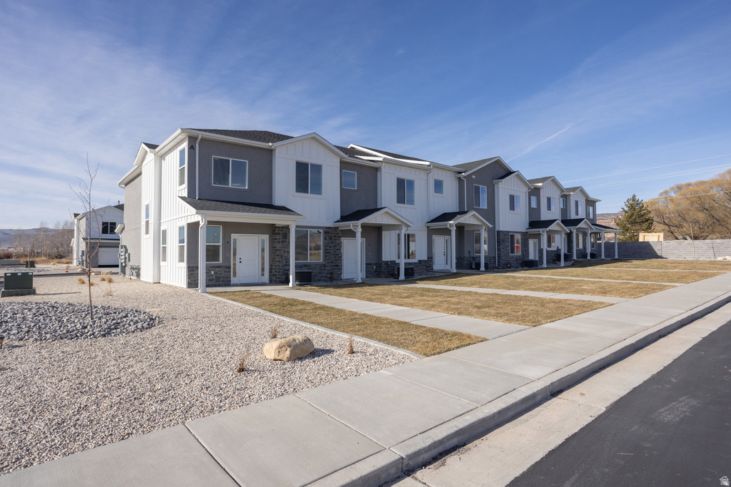 1198 S VILLAGE LN photo 2