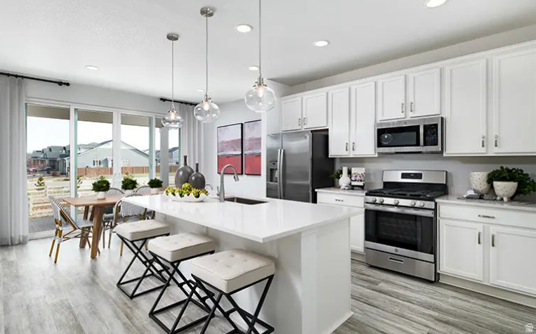 2304 W 1130 N LN photo 4