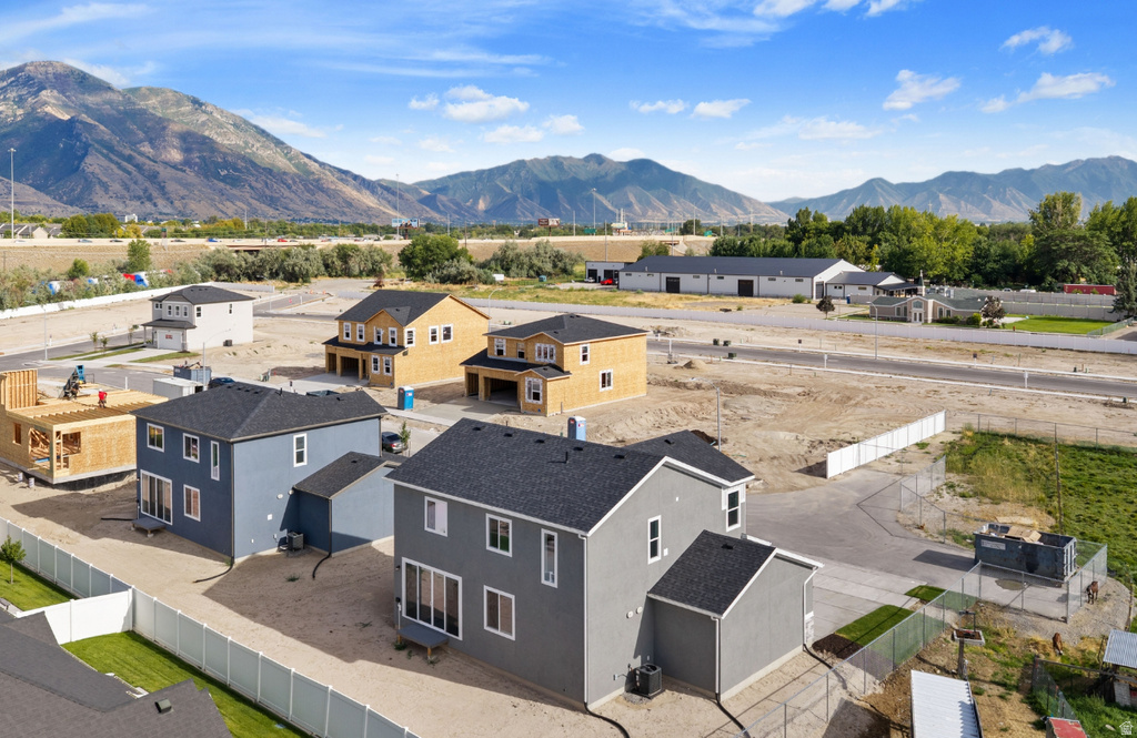 2304 W 1130 N LN photo 2