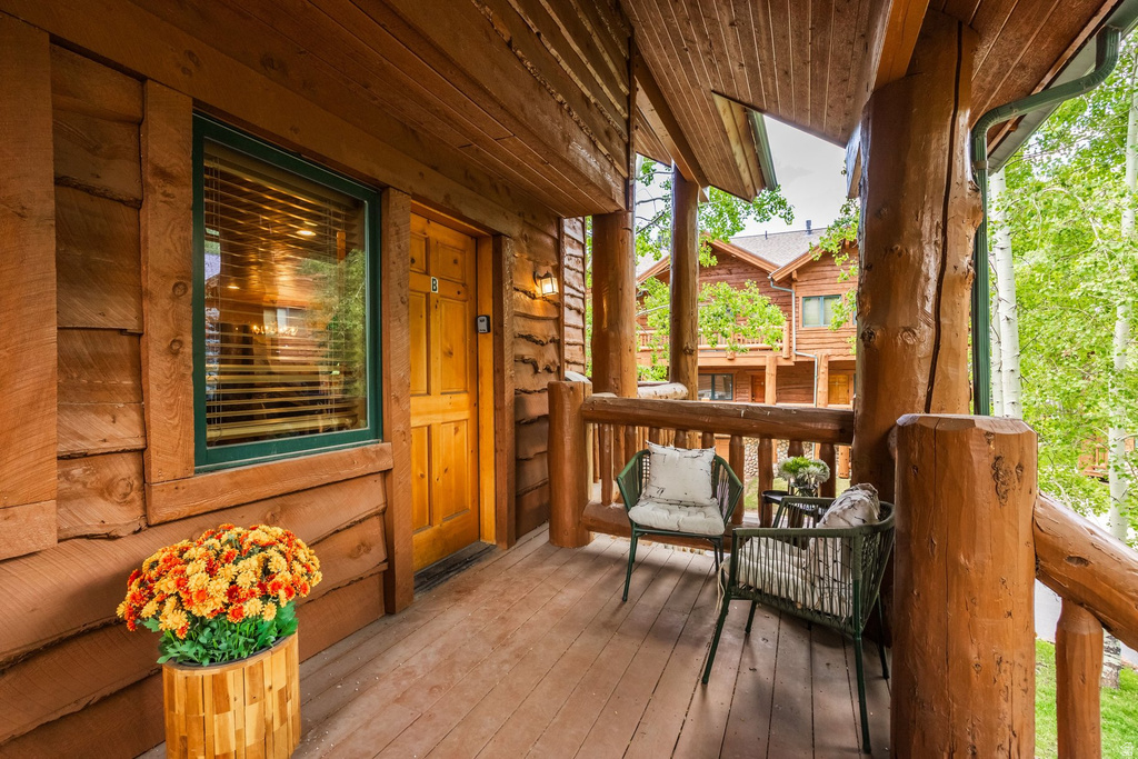 3987 N TIMBER WOLF LN photo 2