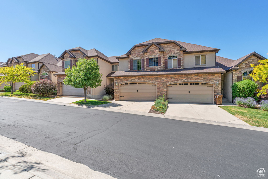 331 E NECHATEL DR photo 2