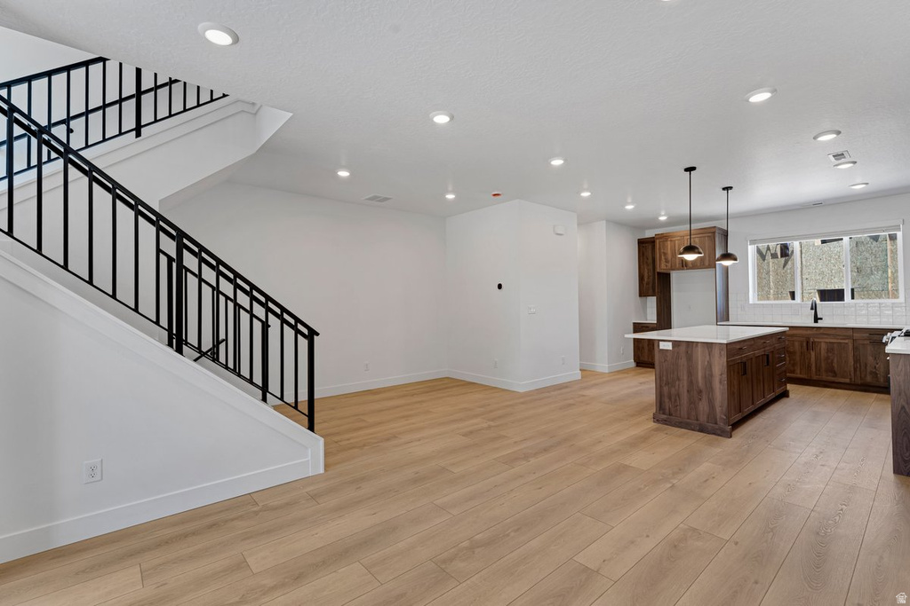 866 E BROOKSHADE S LN photo 4