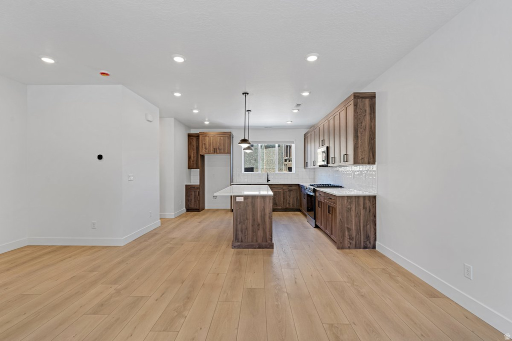 866 E BROOKSHADE S LN photo 3