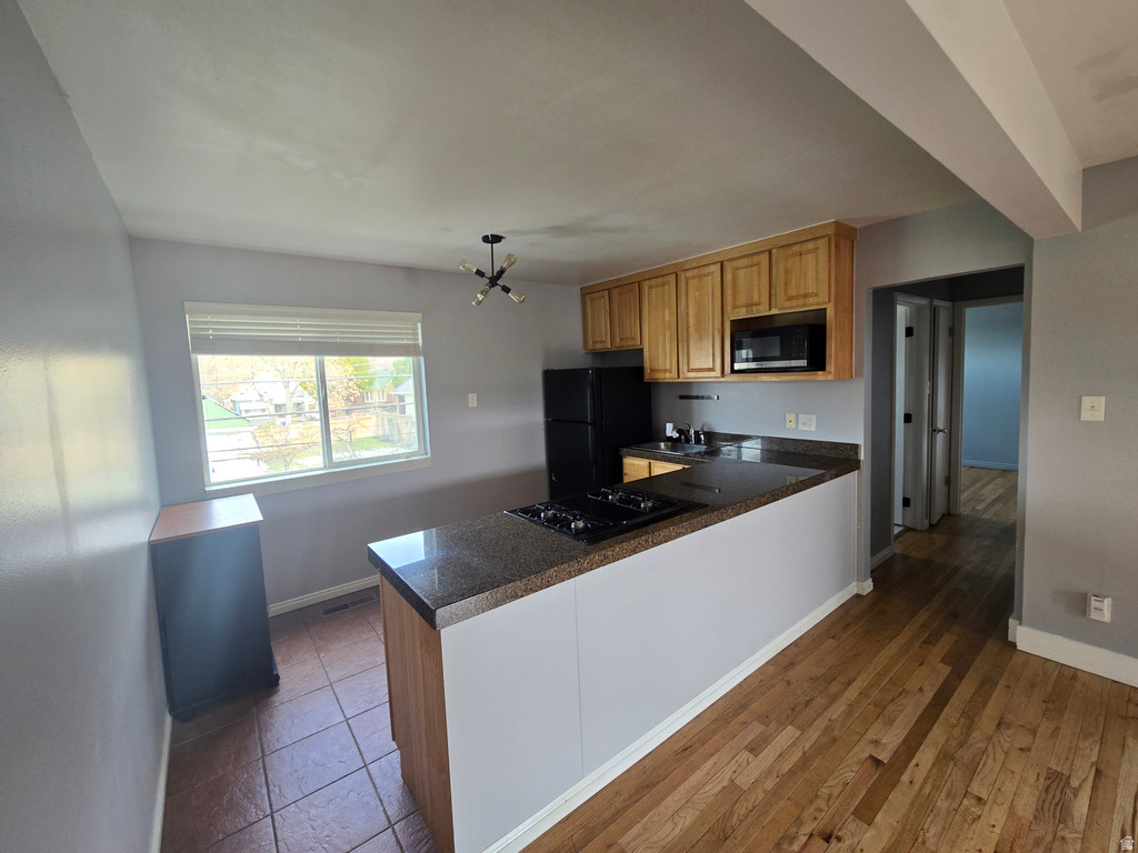 650 N 300 W photo 3