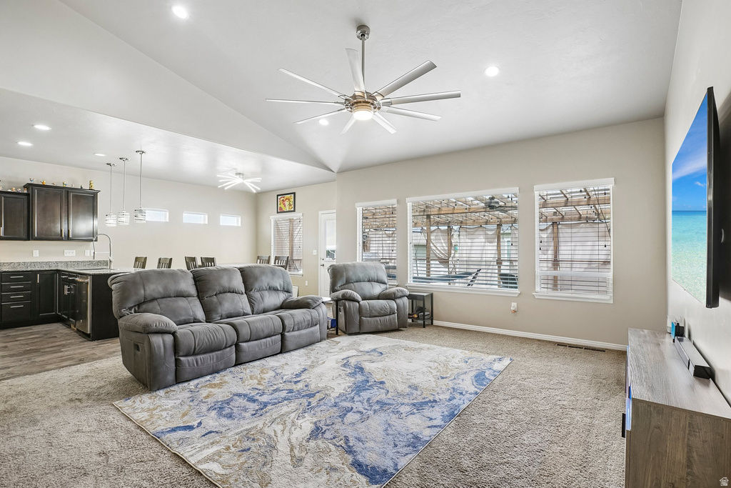1168 E CANYON DR photo 4
