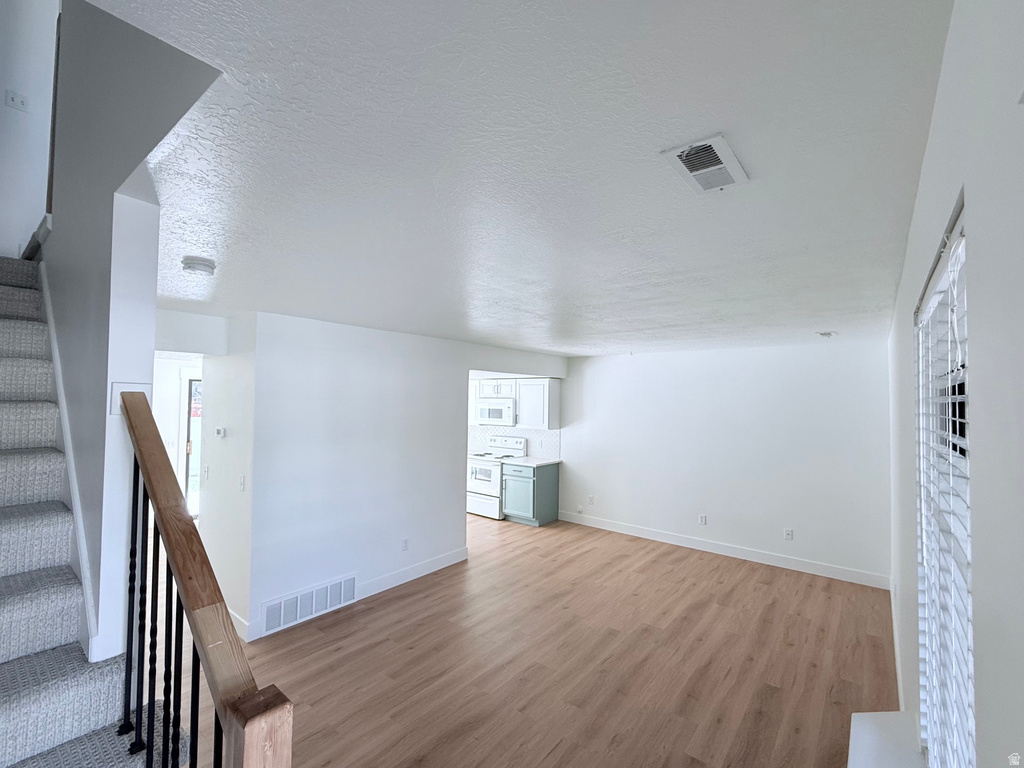 438 ROSEWOOD LN photo 5