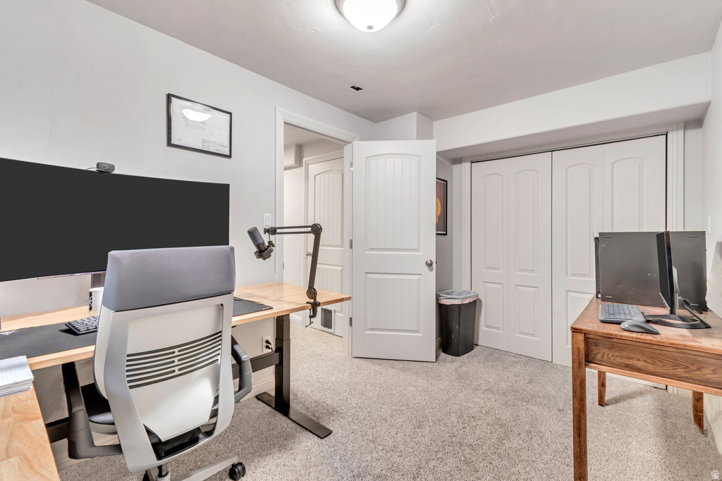 Light-toned carpeting throughout
