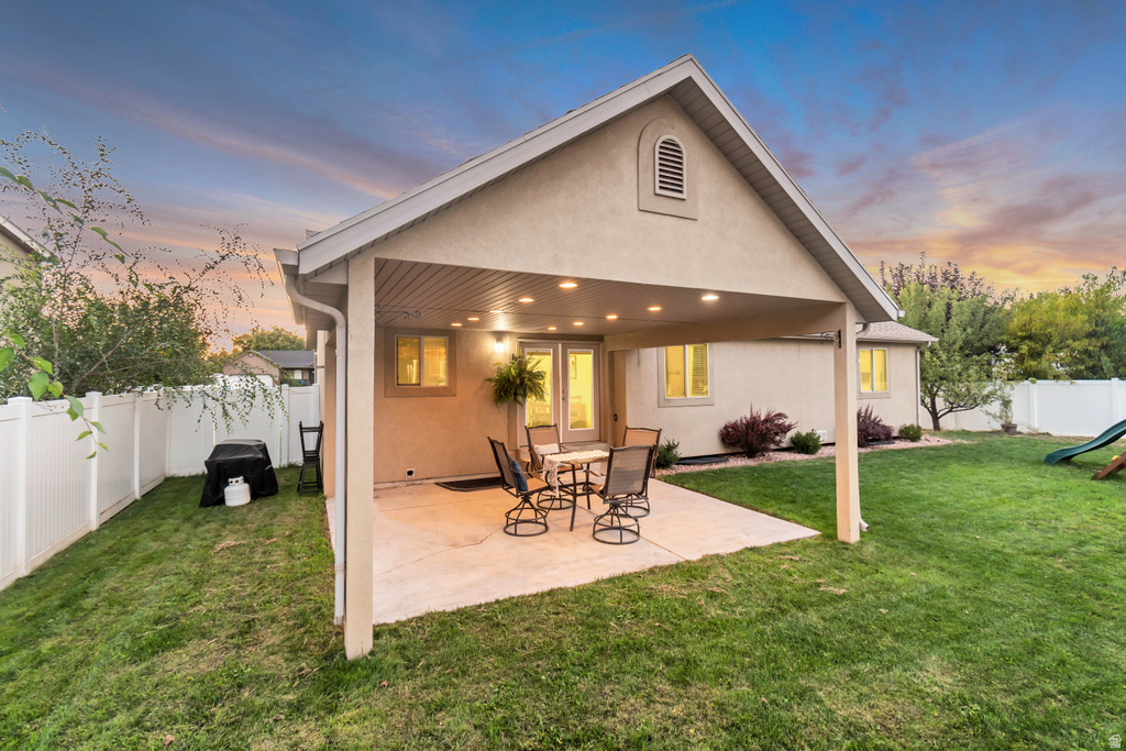 Covered patio with recessed lighting